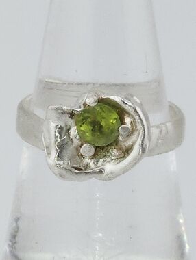 PERIDOT CRYSTAL ORGANIC RING HANDMADE IN STERLING SILVER SIZE 7